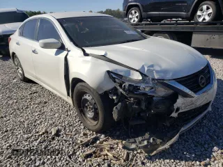 2018 Nissan Altima 2.5 SV with VIN 1N4AL3AP6JC184598, listed as a Copart auction lot 72301673 with 108,421 mi miles and Salvage Title. Bid and sale history available at carsss.com. Image 1.