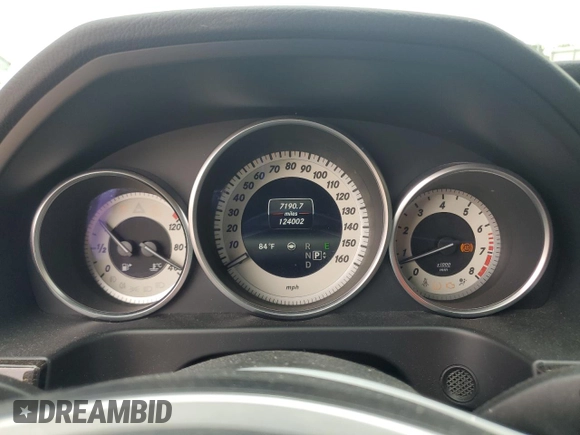 2014 Mercedes-Benz E 350 Luxury with VIN WDDHF8JB9EB042846, listed as a Copart auction lot 59943385 with 124,002 mi miles and Salvage title. Bid and sale history available at DreamBid. Image 9.