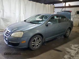 2006 Volkswagen Jetta 2.5L with VIN 3VWSF71K36M713767, listed as a Copart auction lot 64813395 with 218,348 mi miles and Salvage title. Bid and sale history available at DreamBid. Image 1.
