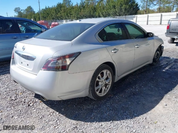 2012 Nissan Maxima 3.5 S with VIN 1N4AA5AP5CC852041, listed as a IAAI auction lot 41746441 with 207,546 mi miles. Bid and sale history available at carsss.com. Image 4.