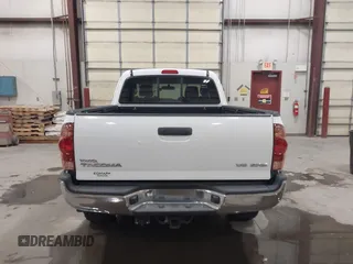 2008 Toyota Tacoma with VIN 5TEUU42N58Z580315, listed as a IAAI auction lot 41059647 with 109,478 mi miles and . Bid and sale history available at carsss.com. Image 16.