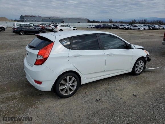 2014 Hyundai Accent SE with VIN KMHCU5AE6EU194568, listed as a Copart auction lot 46451645 with 70,976 mi miles and Salvage Title. Bid and sale history available at carsss.com. Image 3.