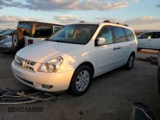 2008 Kia Sedona LX with VIN KNDMB233586199388, listed as a Copart auction lot 73033294 with 185,163 mi miles and Clean Title. Bid and sale history available at carsss.com. Image 1.