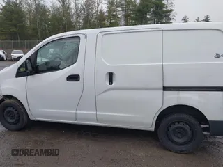 2016 Nissan NV200 S with VIN 3N6CM0KN0GK696935, listed as a IAAI auction lot 42190410 with 407,266 mi miles and . Bid and sale history available at DreamBid. Image 15.