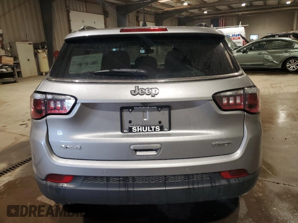 2018 Jeep Compass Latitude with VIN 3C4NJDBB9JT484232, listed as a Copart auction lot 50371705 with 77,464 mi miles and Salvage Title. Bid and sale history available at DreamBid. Image 6.