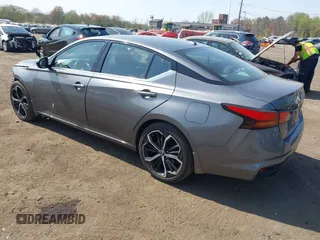 2024 Nissan Altima SR with VIN 1N4BL4CV4RN301228, listed as a IAAI auction lot 42117412 with 5,982 mi miles and . Bid and sale history available at DreamBid. Image 3.