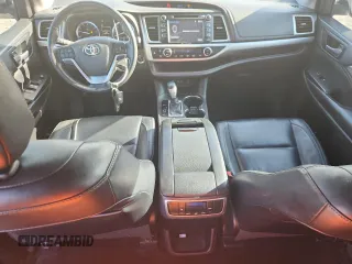 2017 Toyota Highlander XLE with VIN 5TDKZRFHXHS520571, listed as a Copart auction lot 64376585 with 116,027 mi miles and Salvage title. Bid and sale history available at DreamBid. Image 8.