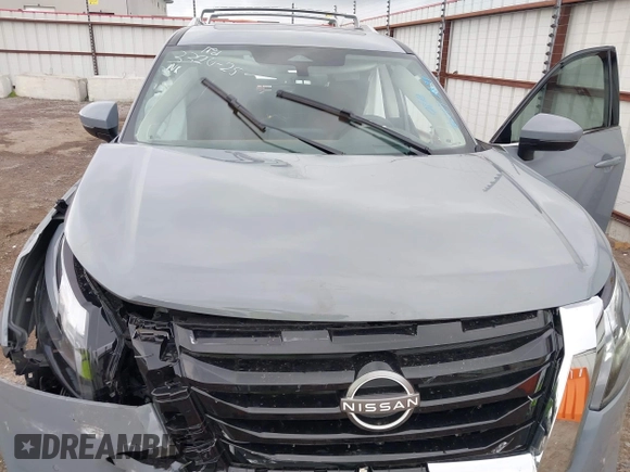 2025 Nissan Pathfinder Platinum with VIN 5N1DR3DH7SC230933, listed as a IAAI auction lot 42497899 with 769 mi miles and . Bid and sale history available at DreamBid. Image 10.
