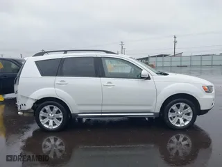 2011 Mitsubishi Outlander SE with VIN JA4AS3AW3BU019148, listed as a IAAI auction lot 41851004 with 88,989 mi miles. Bid and sale history available at carsss.com. Image 14.