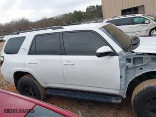 2022 Toyota 4Runner TRD Off Road with VIN JTEPU5JRXN6042348, listed as a IAAI auction lot 41734665 with 55,725 mi miles. Bid and sale history available at carsss.com. Image 14.
