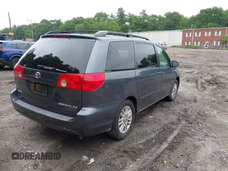2008 Toyota Sienna XLE with VIN 5TDZK22C28S223511, listed as a IAAI auction lot 42697387 with 137,098 mi miles and . Bid and sale history available at DreamBid. Image 4.