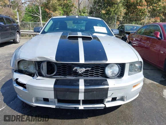 2007 Ford Mustang GT Deluxe with VIN 1ZVFT82HX75266798, listed as a IAAI auction lot 41889513 with 221,902 mi miles. Bid and sale history available at carsss.com. Image 12.