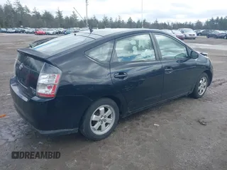 2004 Toyota Prius with VIN JTDKB20U540086767, listed as a IAAI auction lot 41965473 with 262,514 mi miles. Bid and sale history available at carsss.com. Image 4.