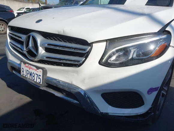 2019 Mercedes-Benz GLC with VIN WDC0G5EB0KF585613, listed as a IAAI auction lot 41892618 with 42,777 mi miles. Bid and sale history available at carsss.com. Image 19.