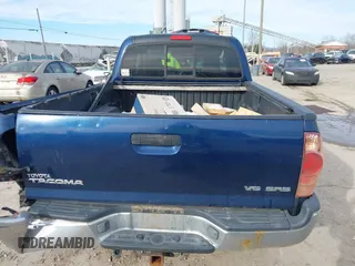 2006 Toyota Tacoma with VIN 5TEUU42N46Z247343, listed as a IAAI auction lot 41235061 with 189,193 mi miles. Bid and sale history available at carsss.com. Image 16.