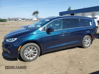 2021 Chrysler Pacifica Touring L z VIN 2C4RC3BG6MR591750, wystawiony jako Copart lot #50486005 z przebiegiem 16 834 mil mil oraz Czysty tytuł • Clean title. Historia ofert i sprzedaży dostępna na DreamBid. Obrazek 1.