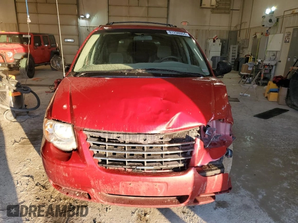 2006 Chrysler Town & Country LWB Touring with VIN 2A8GP54L66R728036, listed as a Copart auction lot 81298664 with 237,109 mi miles and Salvage Title. Bid and sale history available at carsss.com. Image 5.