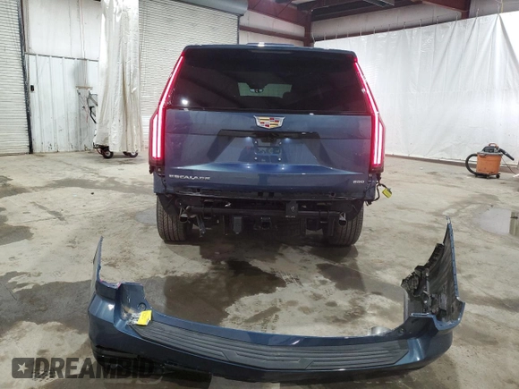 2025 Cadillac Escalade z VIN 1GYS9PRLXSR129201, wystawiony jako Copart lot #59422345 z przebiegiem 775 mil mil oraz Szkoda całkowita • Salvage title. Historia ofert i sprzedaży dostępna na DreamBid. Obrazek 6.
