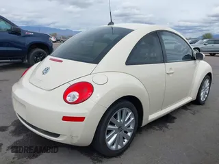 2008 Volkswagen New Beetle Coupe S with VIN 3VWRW31C58M523746, listed as a IAAI auction lot 41784710 with 116,222 mi miles. Bid and sale history available at carsss.com. Image 4.
