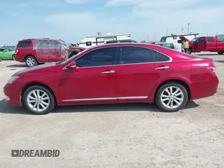 2012 Lexus ES 330 z VIN JTHBK1EG3C2483523, wystawiony jako IAAI lot #42259414 z przebiegiem 128 887 mil mil oraz . Historia ofert i sprzedaży dostępna na DreamBid. Obrazek 14.