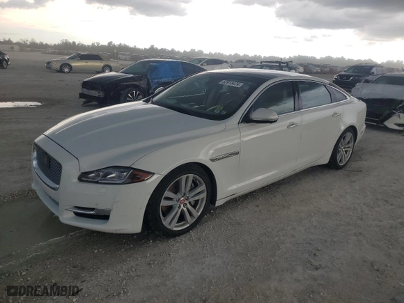 2016 Jaguar XJ with VIN SAJWJ2GD7G8W02015, listed as a Copart auction lot 63915474 with NaN miles and Salvage Title. Bid and sale history available at carsss.com. Image 1.