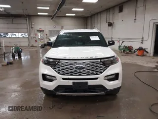 2023 Ford Explorer Platinum с VIN 1FM5K8HC5PGA13109, выставлен на аукционе IAAI как лот 42471674 с пробегом 12 361 миль миль и . История ставок и продаж доступна на DreamBid. Изображение 12.
