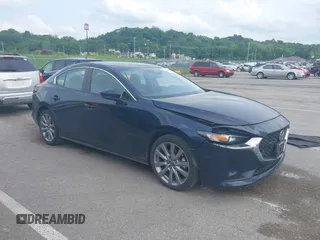 2021 Mazda 3 Select z VIN JM1BPBBL3M1334417, wystawiony jako IAAI lot #42296677 z przebiegiem 37 142 mil mil oraz . Historia ofert i sprzedaży dostępna na DreamBid. Obrazek 1.