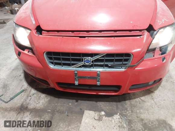 2007 Volvo C70 with VIN YV1MC68207J023648, listed as a IAAI auction lot 41281499 with 116,845 mi miles. Bid and sale history available at carsss.com. Image 6.