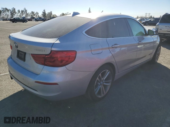 2018 BMW 3 Series 330i xDrive with VIN WBA8Z9C52JG828738, listed as a Copart auction lot 42131075 with 0 mi miles and Salvage Title. Bid and sale history available at carsss.com. Image 3.
