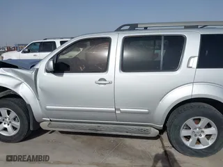 2012 Nissan Pathfinder SV with VIN 5N1AR1NN6CC639762, listed as a IAAI auction lot 41722242 with 166,175 mi miles. Bid and sale history available at carsss.com. Image 14.