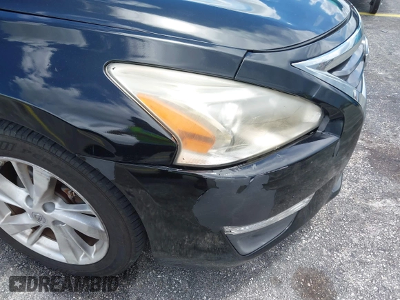 2013 Nissan Altima SV with VIN 1N4AL3AP8DC137173, listed as a IAAI auction lot 42716255 with 121,387 mi miles and . Bid and sale history available at DreamBid. Image 12.