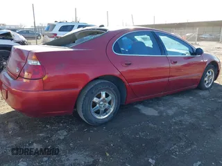 2004 Chrysler 300M M z VIN 2C3AE66GX4H680606, wystawiony jako IAAI lot #41394101 z przebiegiem 164 677 mil mil oraz . Historia ofert i sprzedaży dostępna na DreamBid. Obrazek 4.