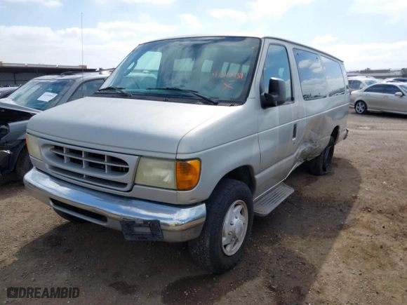 2003 Ford Econoline Wagon XL with VIN 1FBSS31S43HB53334, listed as a IAAI auction lot 41547951 with 197,072 mi miles. Bid and sale history available at carsss.com. Image 17.
