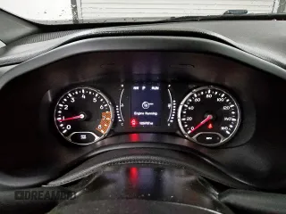 2020 Jeep Renegade Jeepster z VIN ZACNJAAB4LPM28531, wystawiony jako Copart lot #64863315 z przebiegiem 125 707 mil mil oraz Czysty tytuł • Clean title. Historia ofert i sprzedaży dostępna na DreamBid. Obrazek 9.