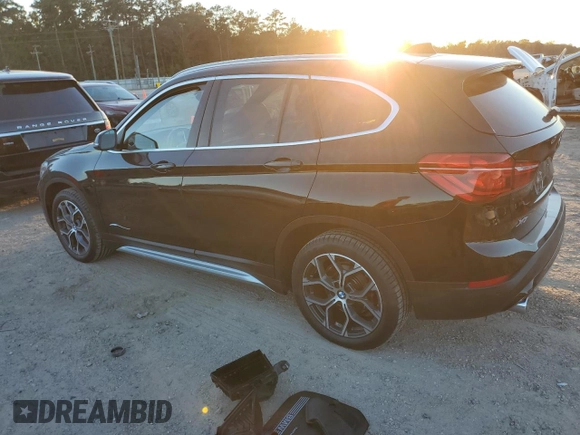 2021 BMW X1 xDrive28i with VIN WBXJG9C07M5T06155, listed as a Copart auction lot 81357474 with 18,466 mi miles and Salvage Title. Bid and sale history available at carsss.com. Image 2.