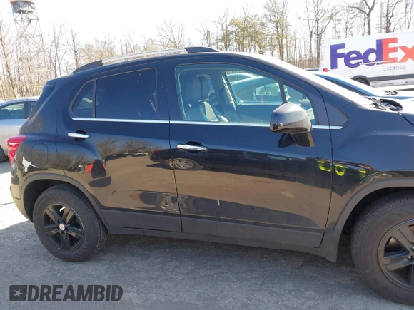 2019 Chevrolet Trax LT z VIN KL7CJLSB1KB774921, wystawiony jako IAAI lot #41590380 z przebiegiem 56 377 mil mil oraz . Historia ofert i sprzedaży dostępna na DreamBid. Obrazek 14.