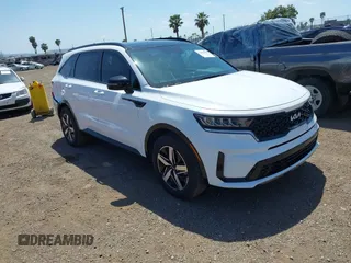 2023 Kia Sorento S z VIN 5XYRL4LCXPG229608, wystawiony jako IAAI lot #42096561 z przebiegiem 20 170 mil mil oraz . Historia ofert i sprzedaży dostępna na DreamBid. Obrazek 1.