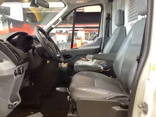 2019 Ford Transit z VIN 1FTYR2CM1KKA32062, wystawiony jako IAAI lot #42596475 z przebiegiem 151 369 mil mil oraz . Historia ofert i sprzedaży dostępna na DreamBid. Obrazek 10.