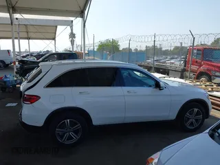2022 Mercedes-Benz GLC 300 с VIN W1N0G8DB5NV390201, выставлен на аукционе IAAI как лот 42131813 с пробегом 32 377 миль миль и . История ставок и продаж доступна на DreamBid. Изображение 13.