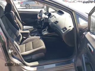 2011 Honda Civic LX-S z VIN 2HGFA1F65BH509106, wystawiony jako IAAI lot #41989765 z przebiegiem 144 790 mil mil oraz . Historia ofert i sprzedaży dostępna na DreamBid. Obrazek 5.