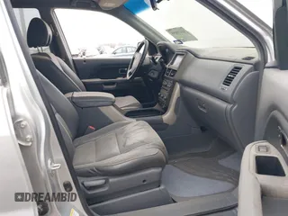 2007 Honda Pilot EX-L with VIN 5FNYF28787B043110, listed as a IAAI auction lot 41430655 with 151,451 mi miles. Bid and sale history available at carsss.com. Image 5.
