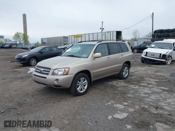 2006 Toyota Highlander Hybrid with VIN JTEEW21AX60007243, listed as a IAAI auction lot 42032134 with 154,901 mi miles. Bid and sale history available at carsss.com. Image 17.