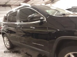 2017 Jeep Cherokee Limited with VIN 1C4PJMDB8HW636804, listed as a IAAI auction lot 41543269 with 118,633 mi miles and . Bid and sale history available at carsss.com. Image 14.