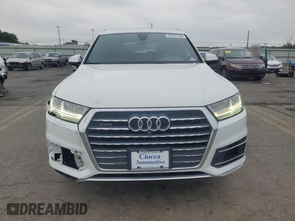2019 Audi Q7 Premium Plus with VIN WA1LHAF79KD017451, listed as a Copart auction lot 61527125 with 129,180 mi miles and Salvage title. Bid and sale history available at DreamBid. Image 5.