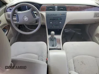 2007 Buick LaCrosse CX z VIN 2G4WC582471177696, wystawiony jako Copart lot #58557985 z przebiegiem Nie podano mil oraz Szkoda całkowita • Salvage title. Historia ofert i sprzedaży dostępna na DreamBid. Obrazek 8.
