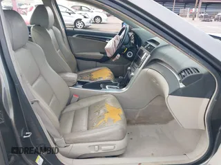 2008 Acura TL with VIN 19UUA66208A041701, listed as a IAAI auction lot 41484150 with 177,115 mi miles. Bid and sale history available at carsss.com. Image 5.