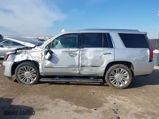 2018 Cadillac Escalade Platinum with VIN 1GYS4DKJXJR221798, listed as a IAAI auction lot 41304619 with 108,281 mi miles. Bid and sale history available at carsss.com. Image 14.
