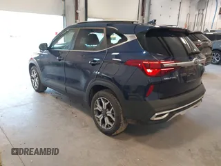 2021 Kia Seltos EX with VIN KNDERCAAXM7184266, listed as a IAAI auction lot 41613765 with 45,742 mi miles. Bid and sale history available at carsss.com. Image 3.