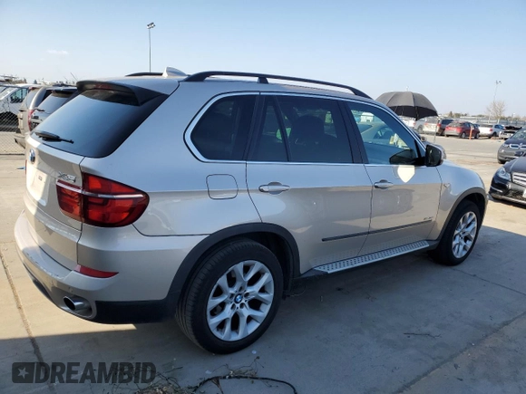 2013 BMW X5 xDrive35i with VIN 5UXZV4C56D0E02961, listed as a Copart auction lot 43245075 with 168,726 mi miles and Clean Title. Bid and sale history available at carsss.com. Image 3.