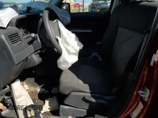 2008 Jeep Patriot Sport z VIN 1J8FF28W78D525731, wystawiony jako Copart lot #72451924 z przebiegiem Nie podano mil oraz Szkoda całkowita • Salvage title. Historia ofert i sprzedaży dostępna na DreamBid. Obrazek 7.